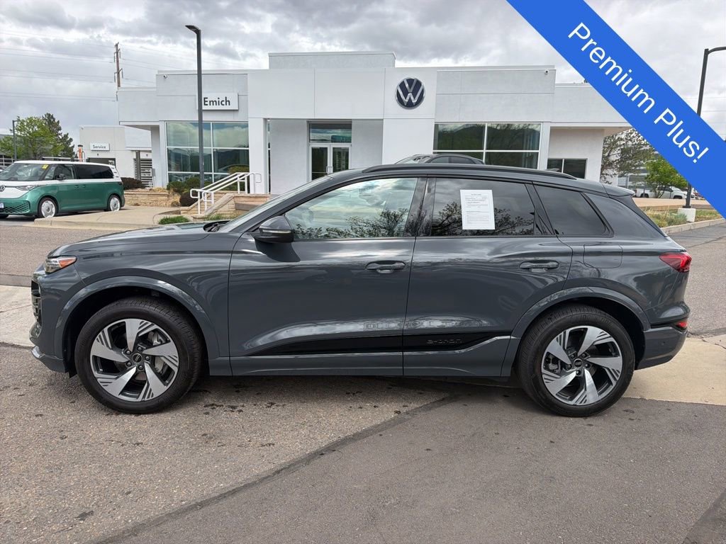Used 2025 Audi Q6 e-tron Premium Plus w/ Premium Plus AWD/4WD image 2
