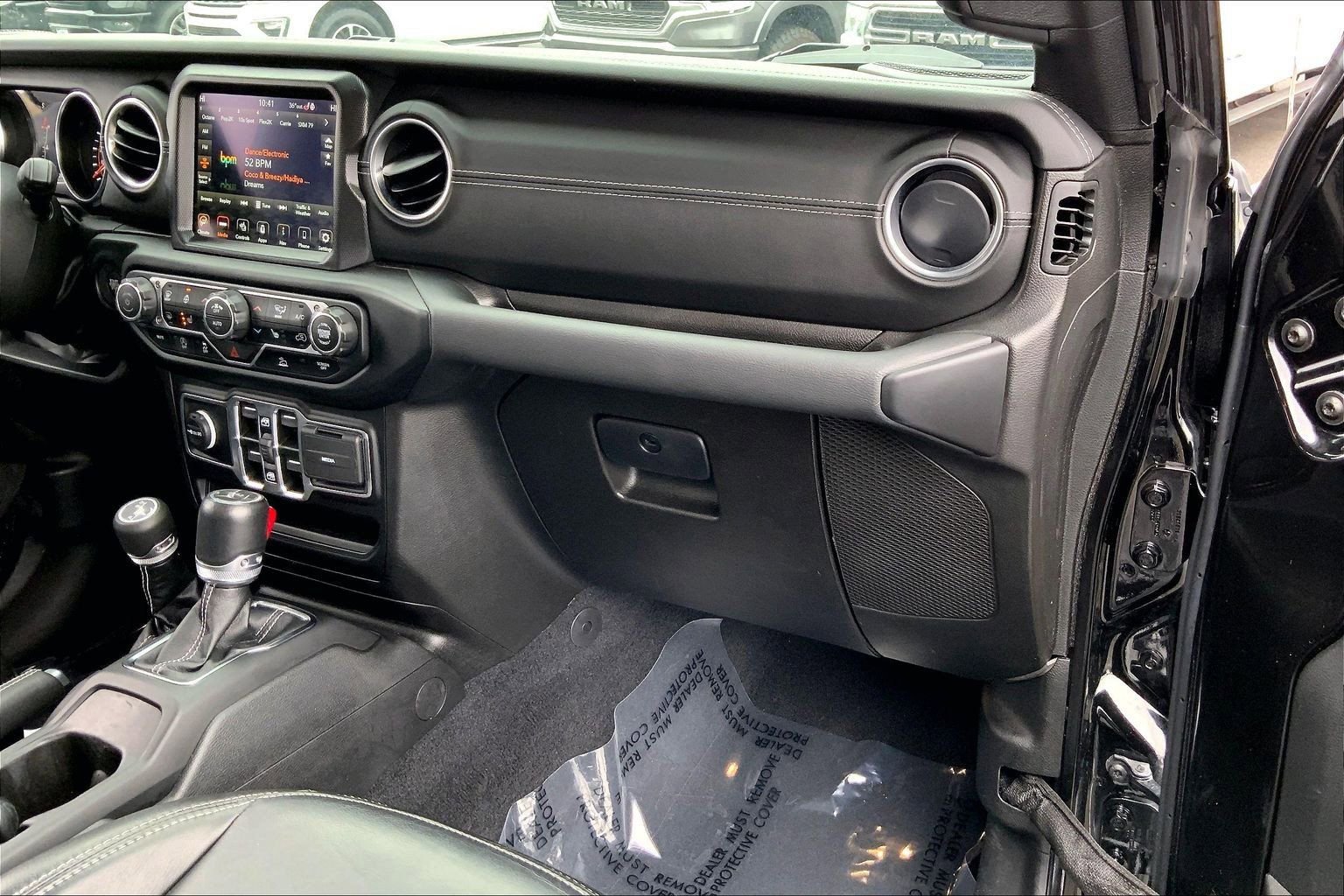 Certified 2023 Jeep Gladiator Overland w/ Popular Equipment Package image 16