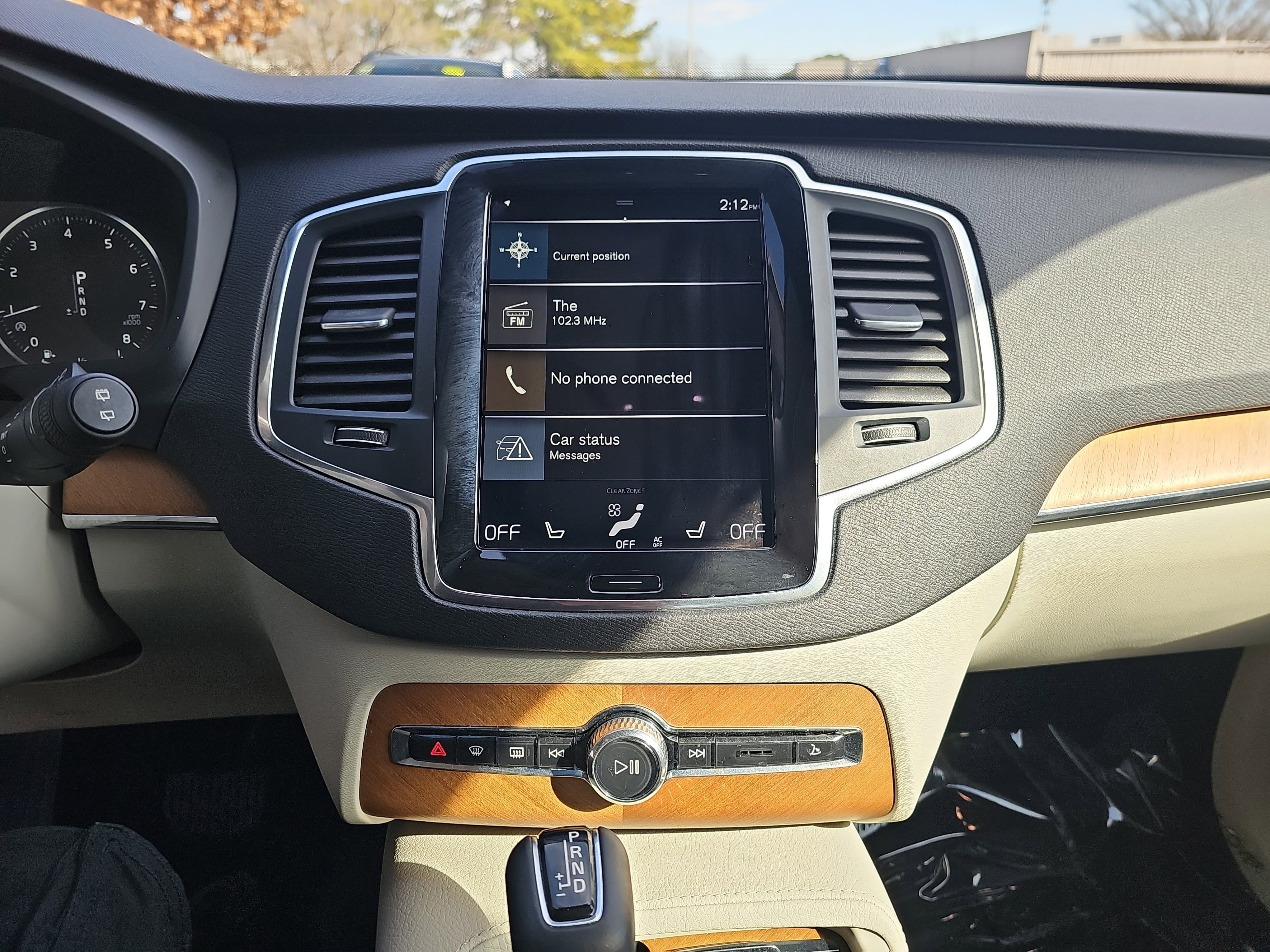 Used 2022 Volvo XC90 T6 Momentum w/ Climate Package image 20