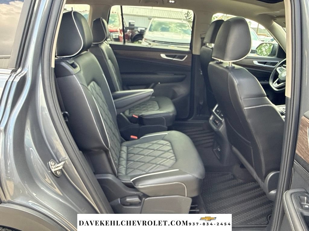 Used 2024 Volkswagen Atlas SEL Premium R-Line AWD/4WD image 19
