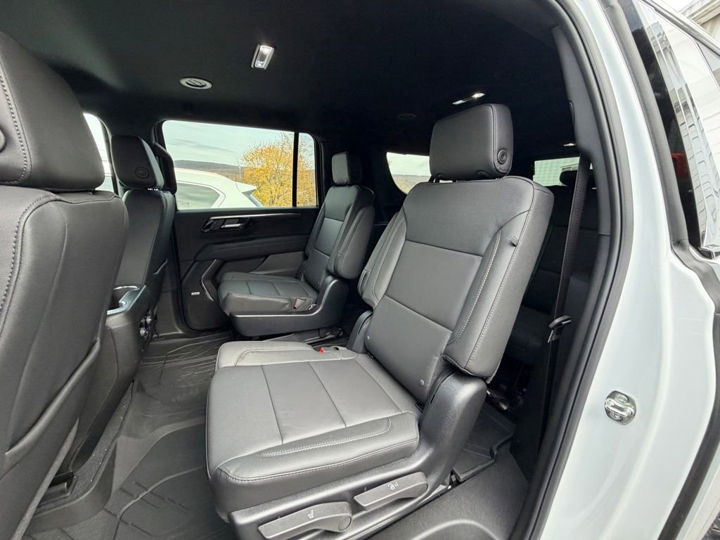 New 2026 Chevrolet Suburban LT w/ Comfort Package image 9
