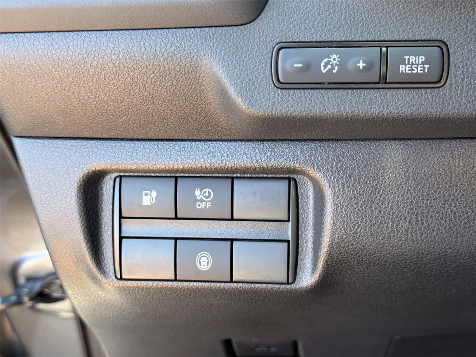 Used 2025 Nissan Leaf S FWD image 38