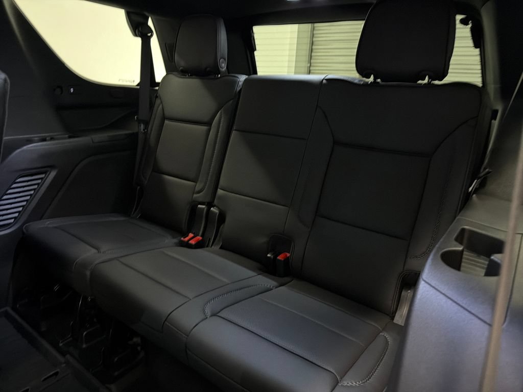 Used 2026 GMC Yukon Denali w/ Sun & Power Step Package RWD image 14
