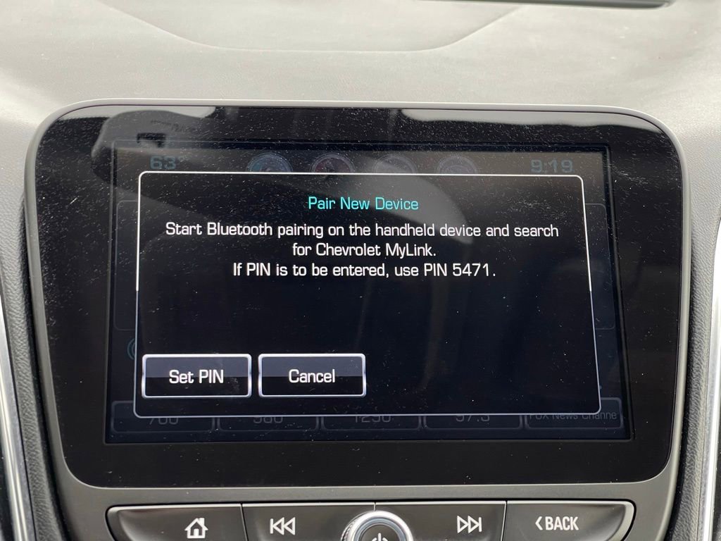 Used 2017 Chevrolet Malibu LT FWD image 22