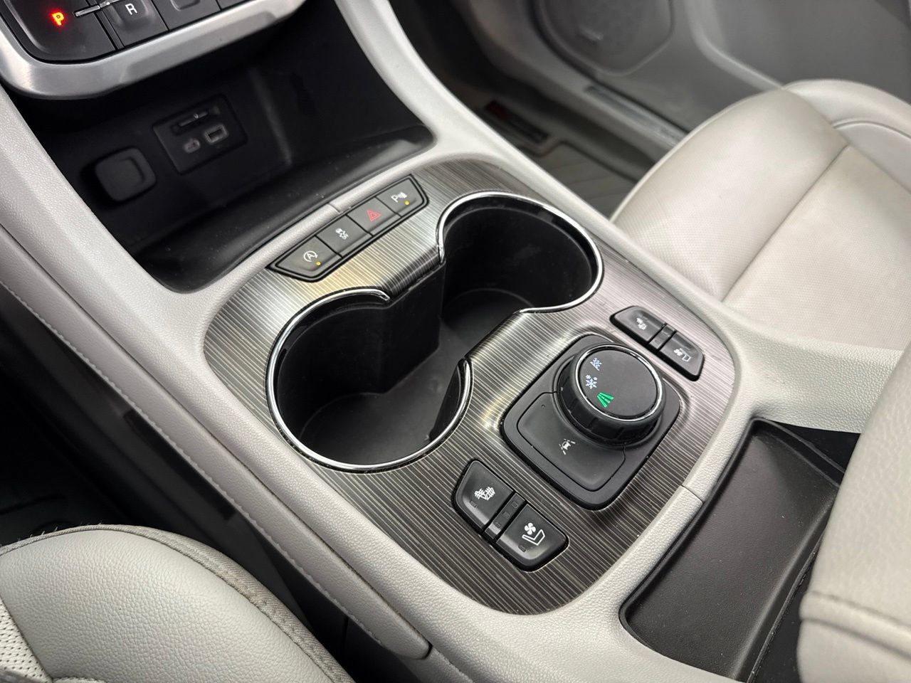 Used 2021 GMC Acadia SLT w/ Preferred Package FWD image 30