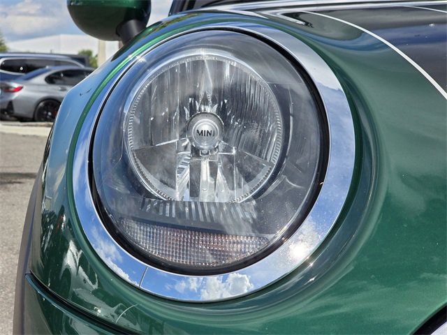 Used 2021 MINI Cooper 4-Door Hardtop image 10