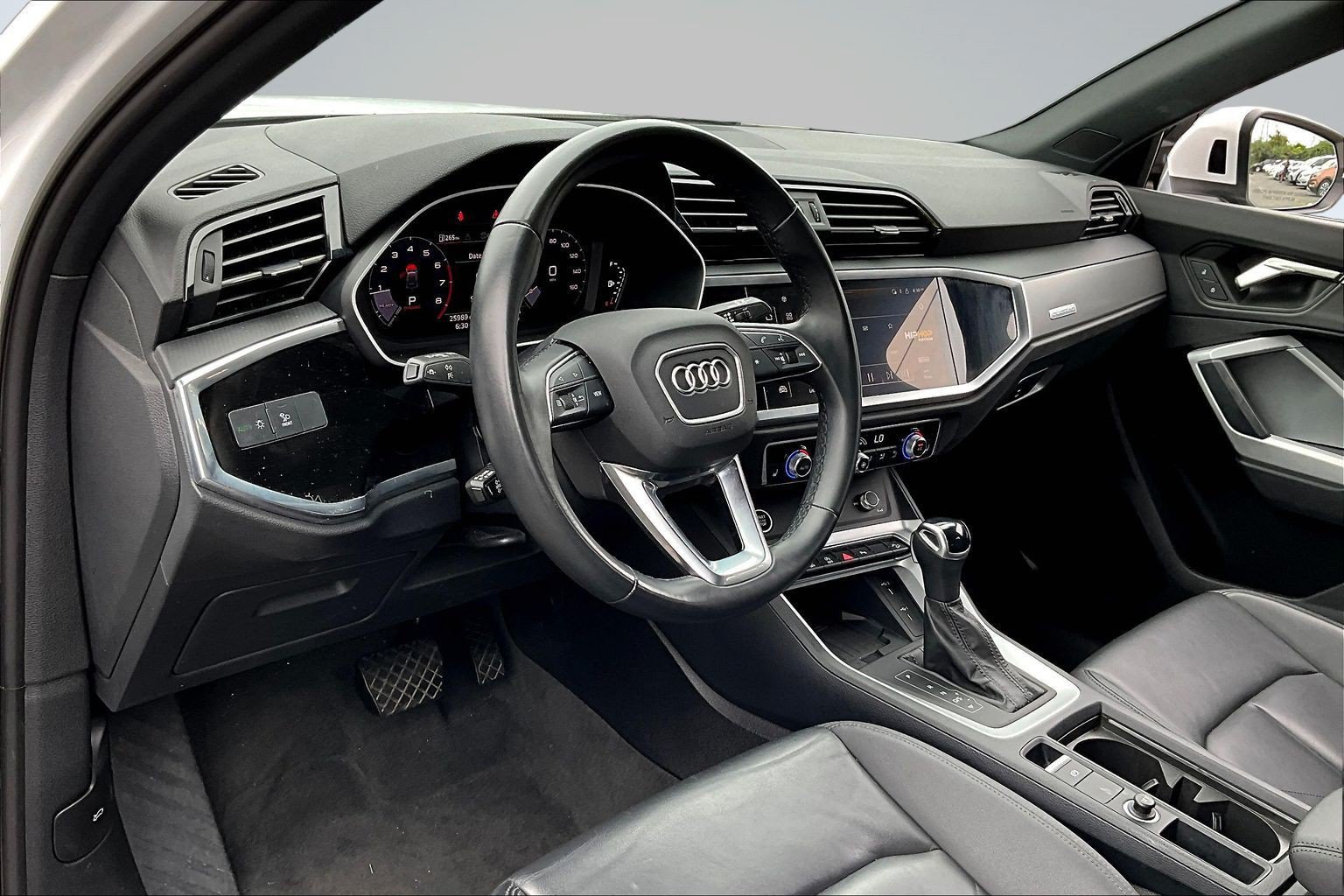 Used 2024 Audi Q3 2.0T Premium AWD/4WD image 14