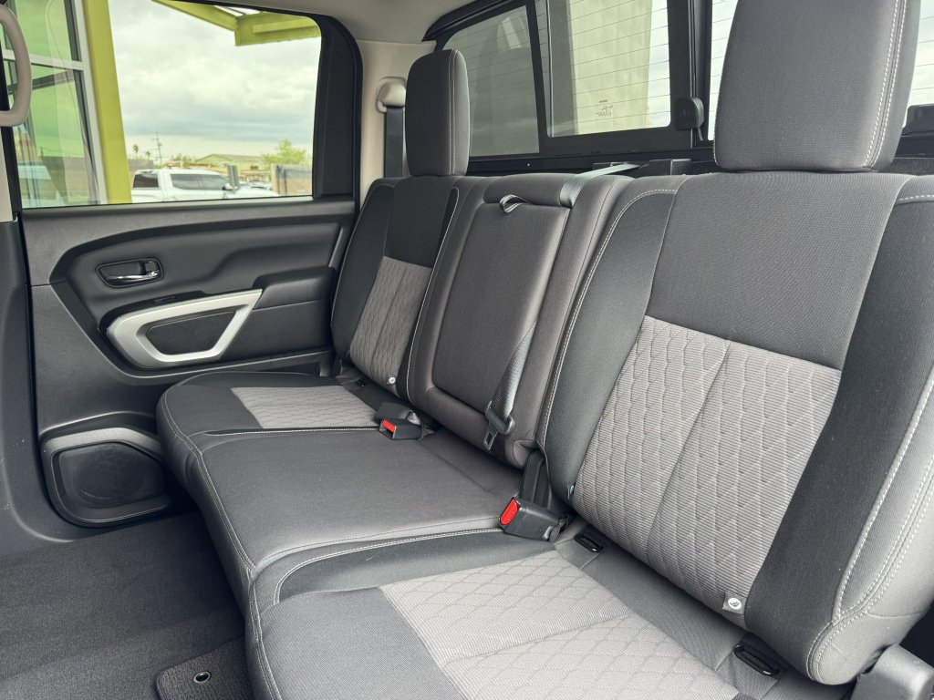 Used 2024 Nissan Titan SV w/ SV Convenience Package image 37