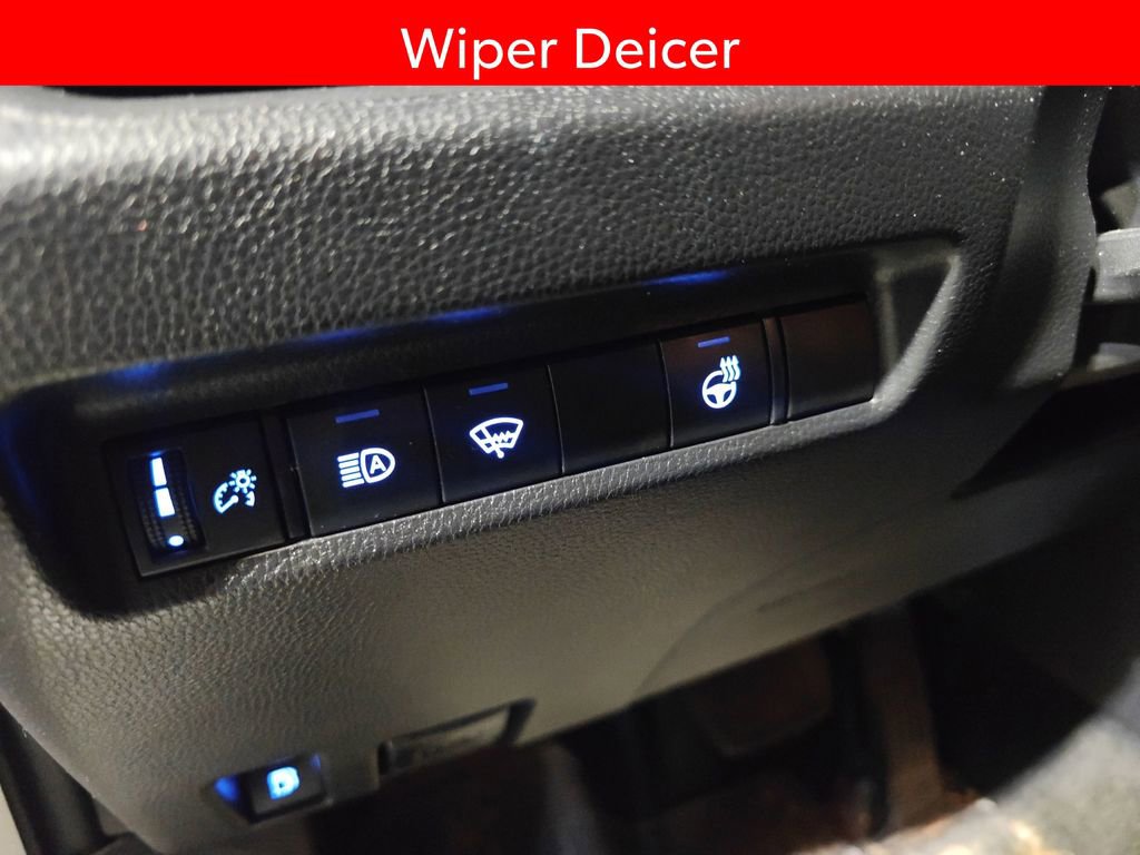 Used 2021 Toyota RAV4 XLE w/ XLE Grade Weather Package image 8