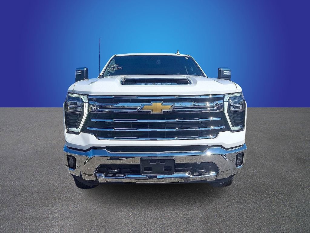 Used 2024 Chevrolet Silverado 2500 LTZ image 2