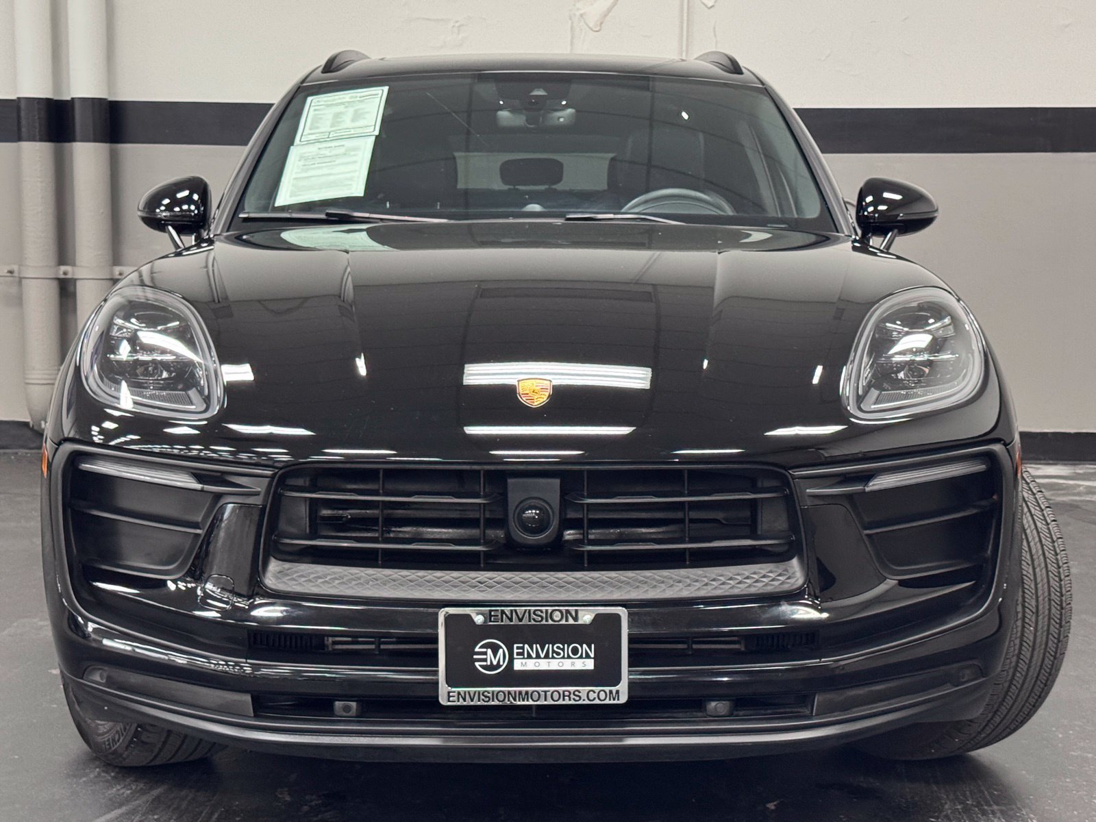 Used 2024 Porsche Macan AWD/4WD image 5