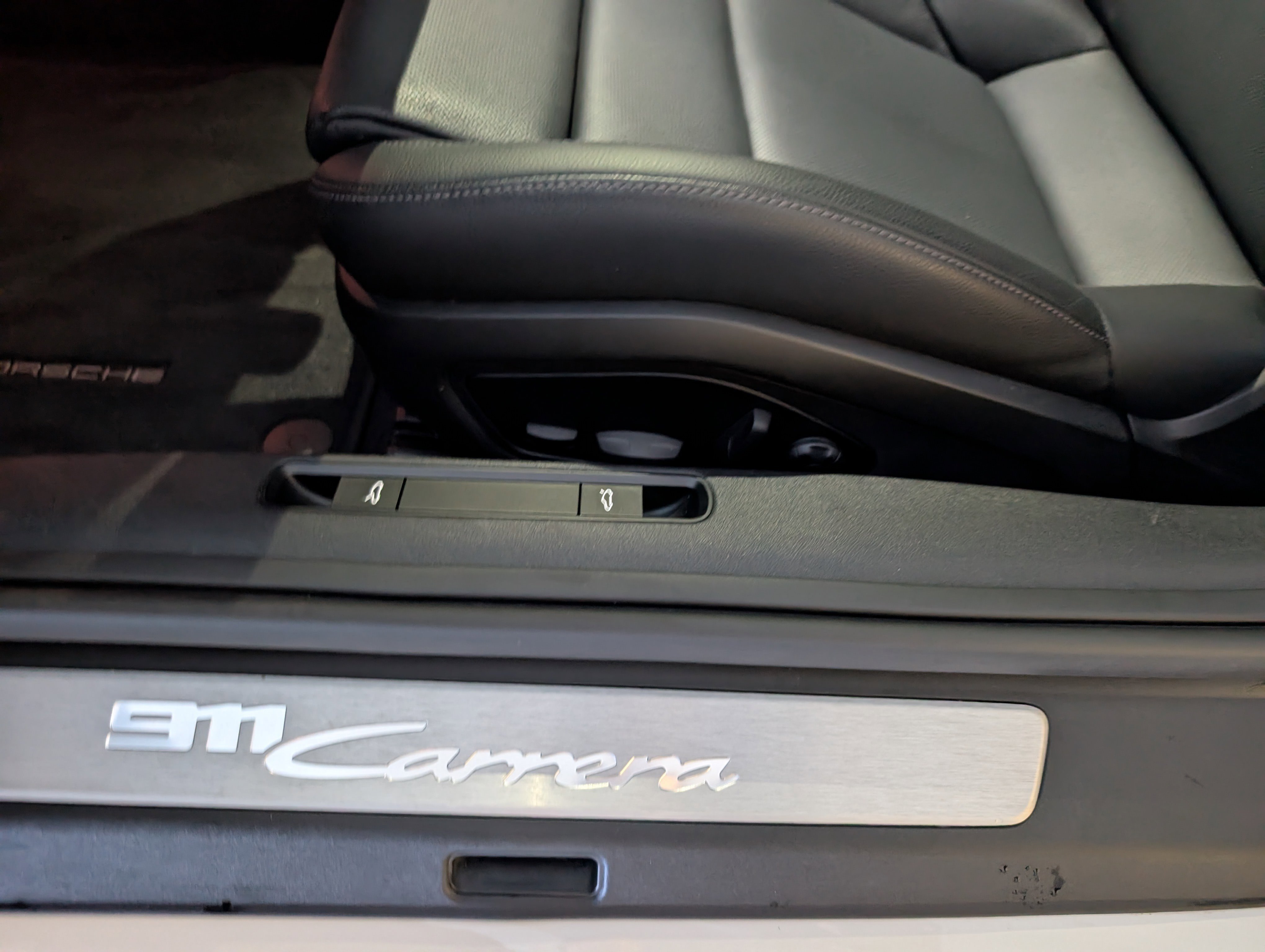 Certified 2025 Porsche 911 Carrera image 28