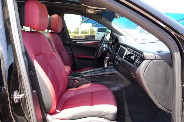 Used 2019 Porsche Macan AWD/4WD image 17