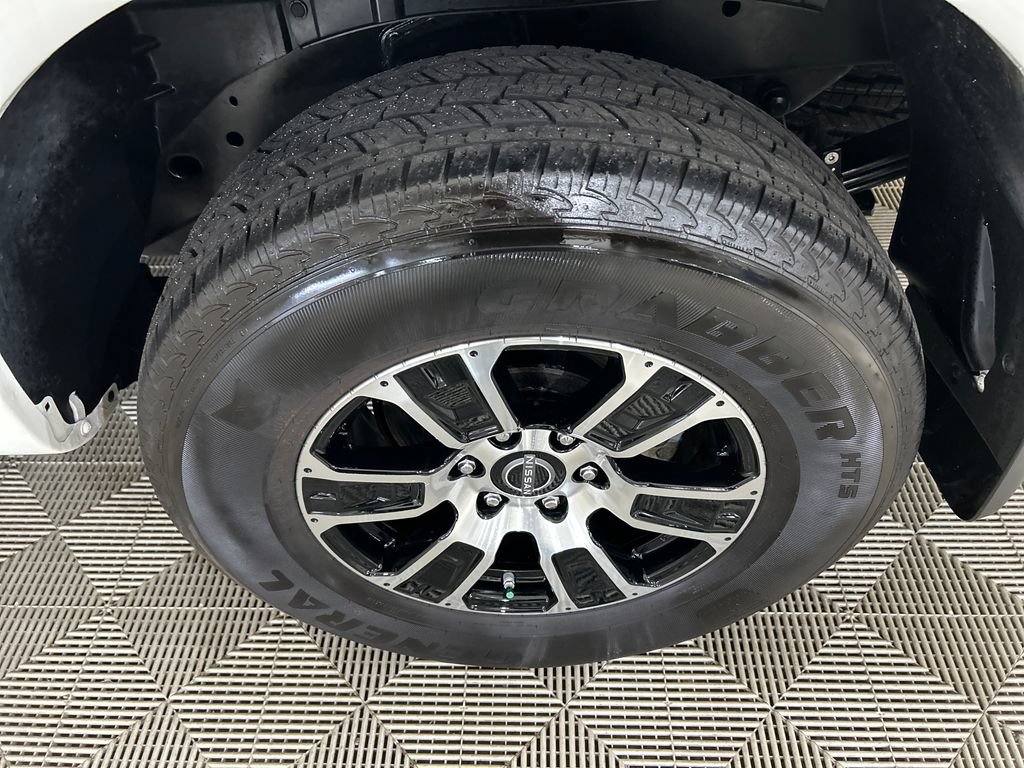 Used 2024 Nissan Titan SV w/ SV Convenience Package AWD/4WD image 11