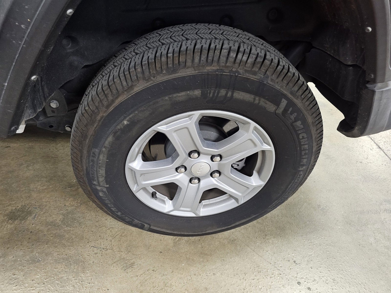 Used 2022 Jeep Wrangler Unlimited Sport image 12