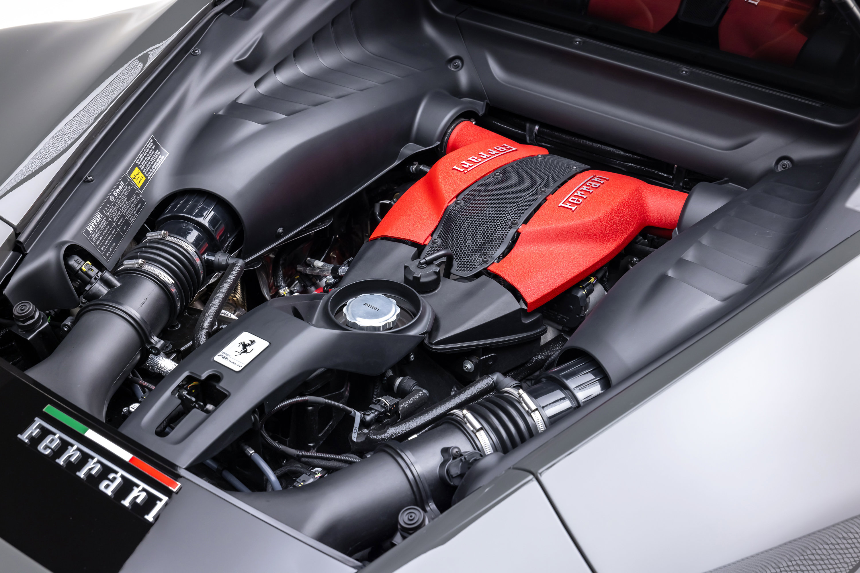Certified 2022 Ferrari F8 Tributo RWD image 36