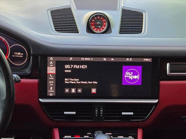 Used 2021 Porsche Cayenne GTS AWD/4WD image 19
