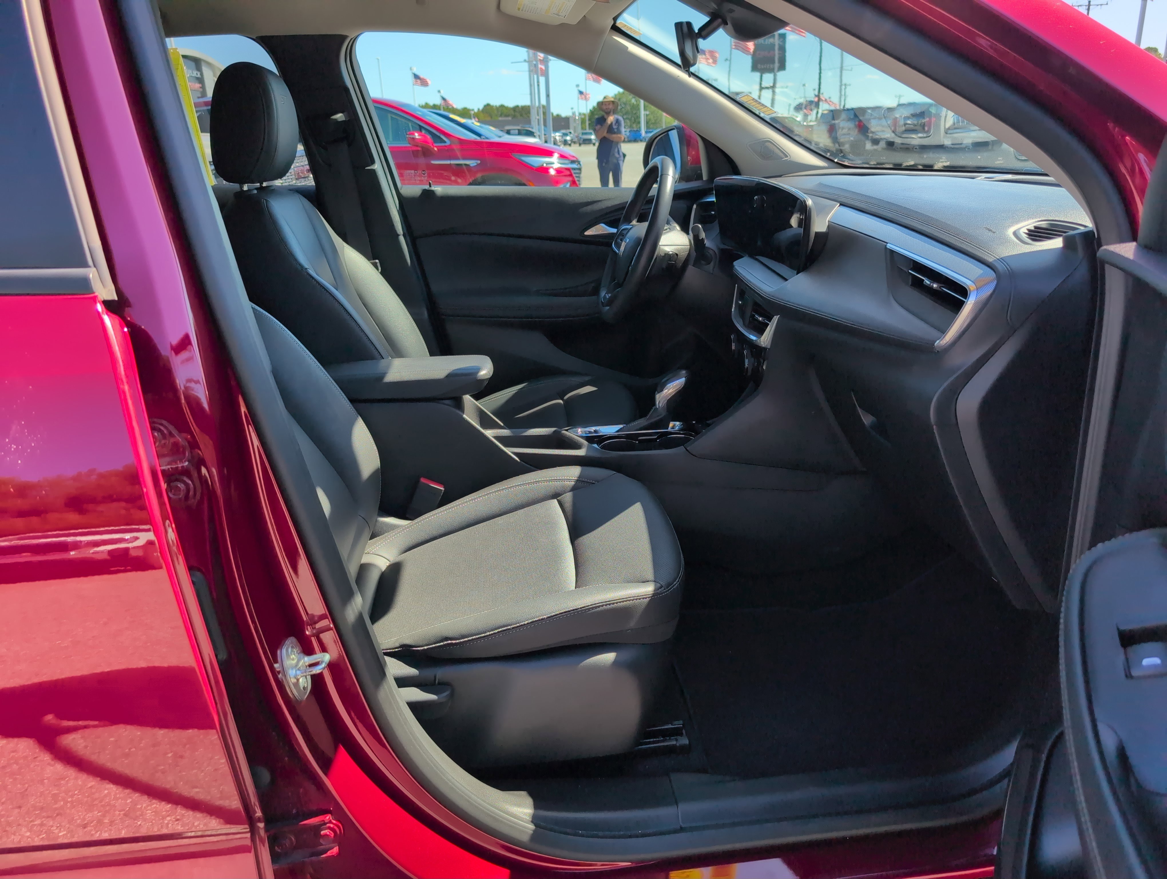 Used 2024 Buick Encore GX Sport Touring image 29