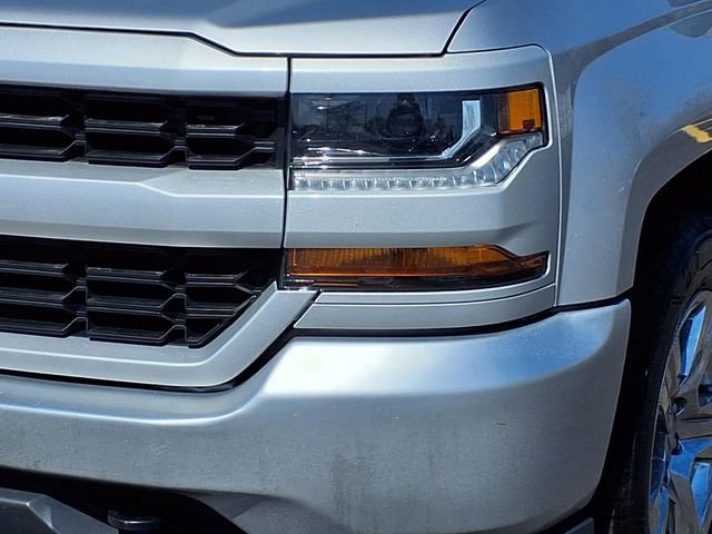 Used 2018 Chevrolet Silverado 1500 Custom w/ Custom Value Package image 23