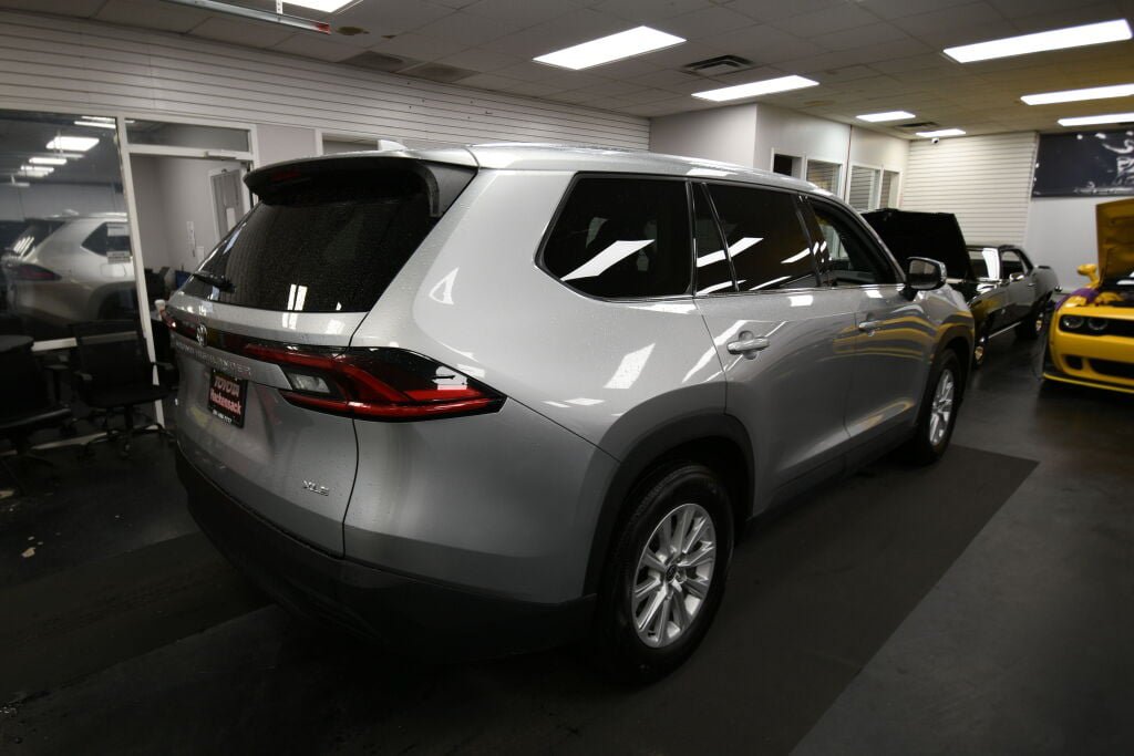 Certified 2025 Toyota Grand Highlander AWD image 7