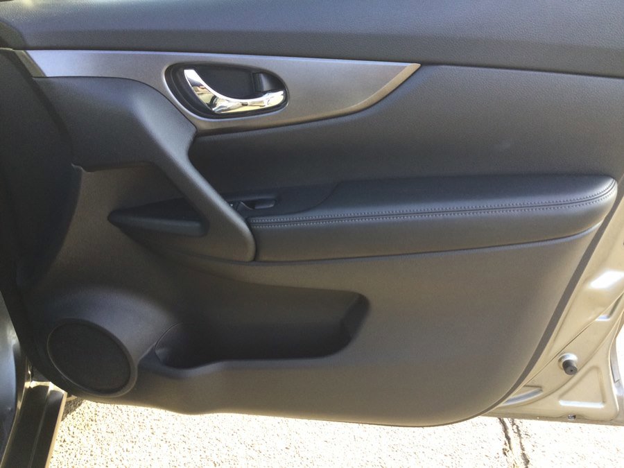 Used 2015 Nissan Rogue SV w/ SV Premium Package image 21