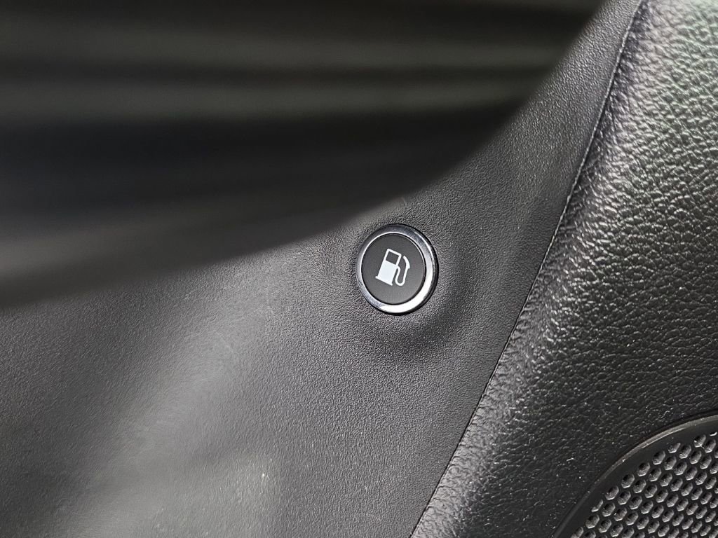 Used 2015 Jeep Cherokee Trailhawk w/ Leather Interior Group image 32