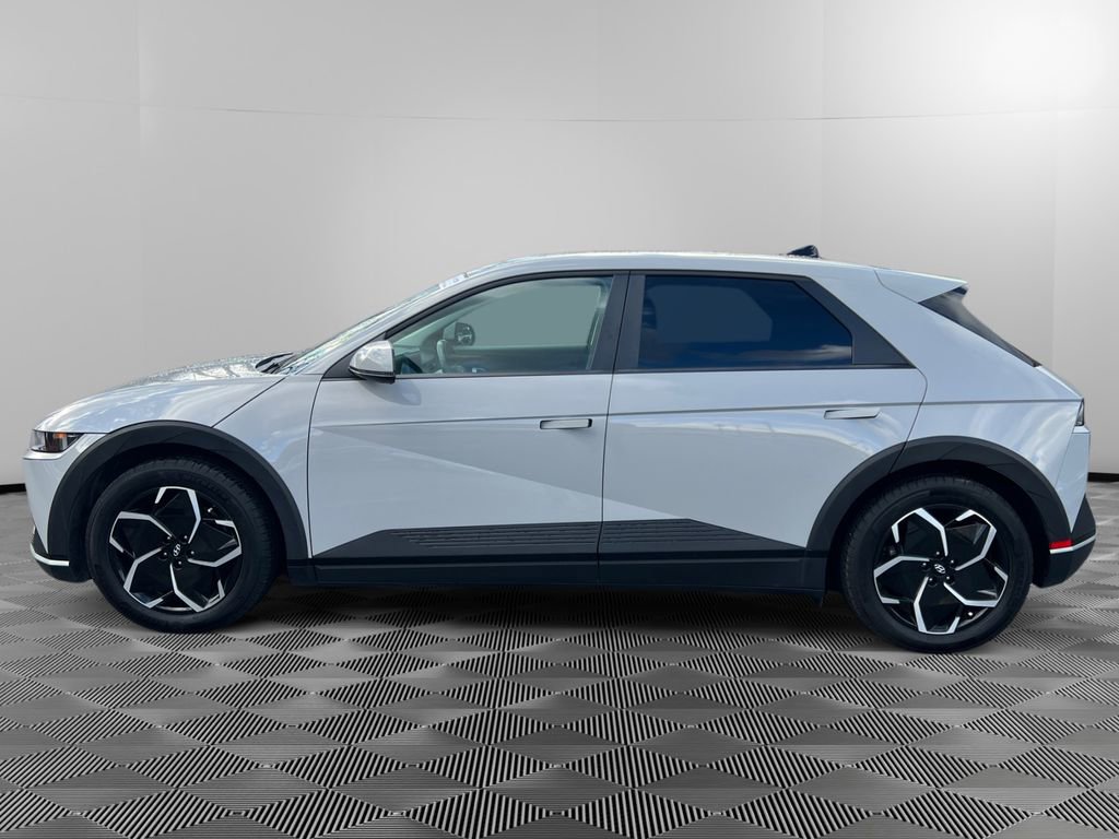 Certified 2024 Hyundai Ioniq 5 SE image 4