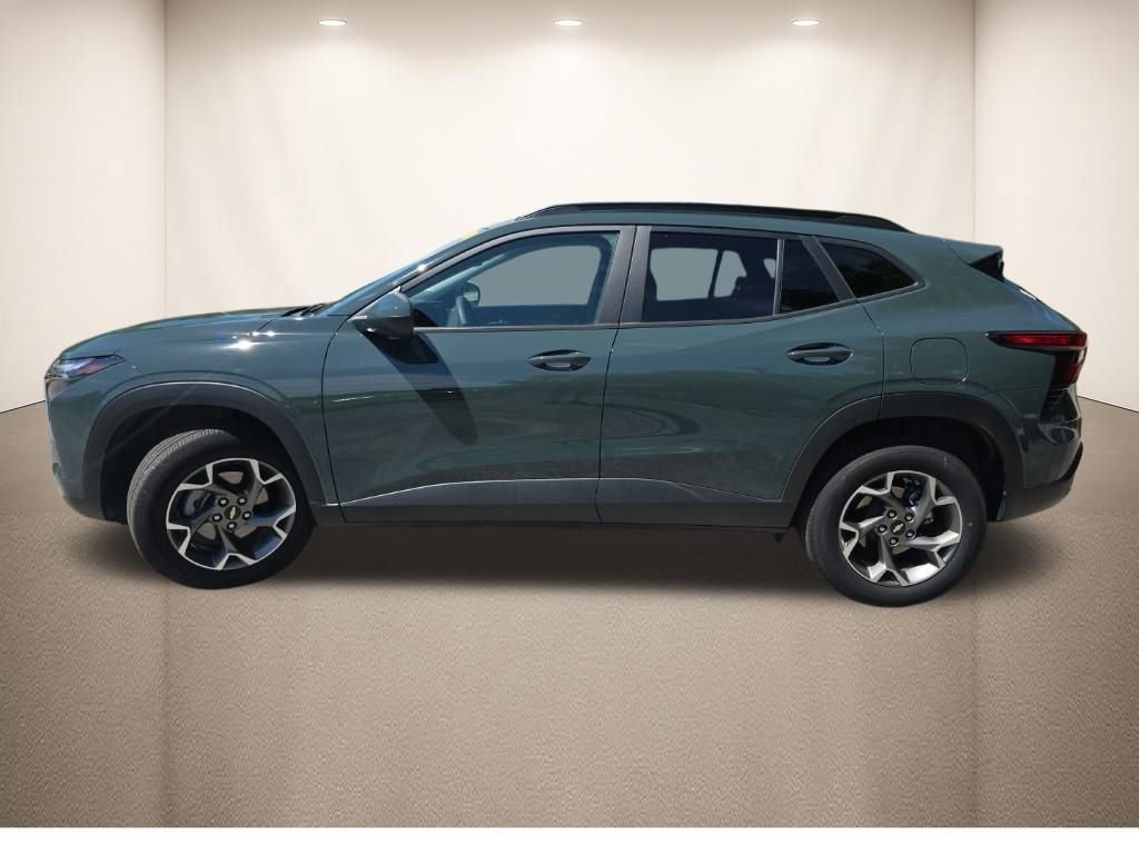 Used 2025 Chevrolet Trax LT image 10