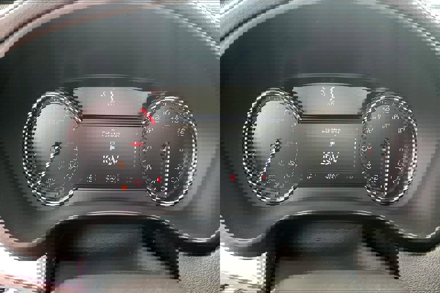 Used 2023 Cadillac XT4 Luxury w/ Cold Weather Package image 26