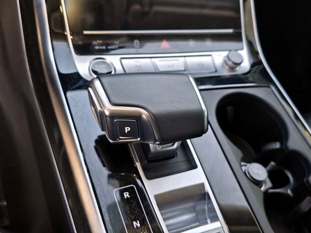 Used 2023 Audi Q7 3.0T Prestige image 18