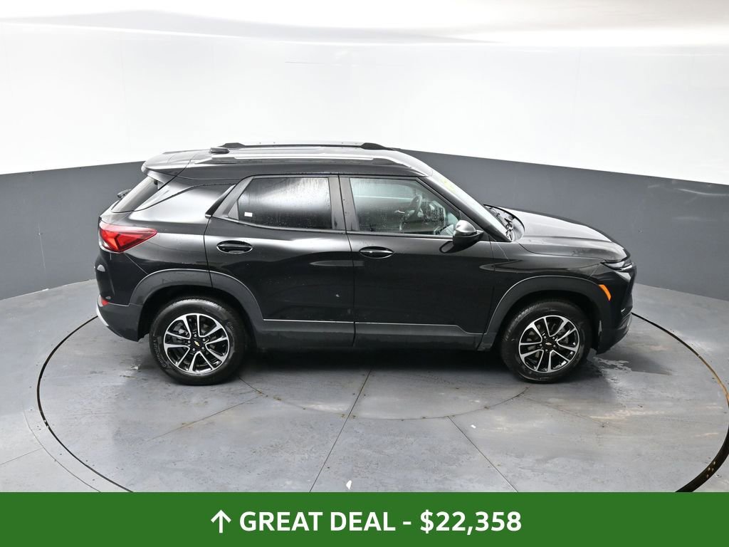 Used 2025 Chevrolet TrailBlazer LT w/ Driver Confidence Package image 15