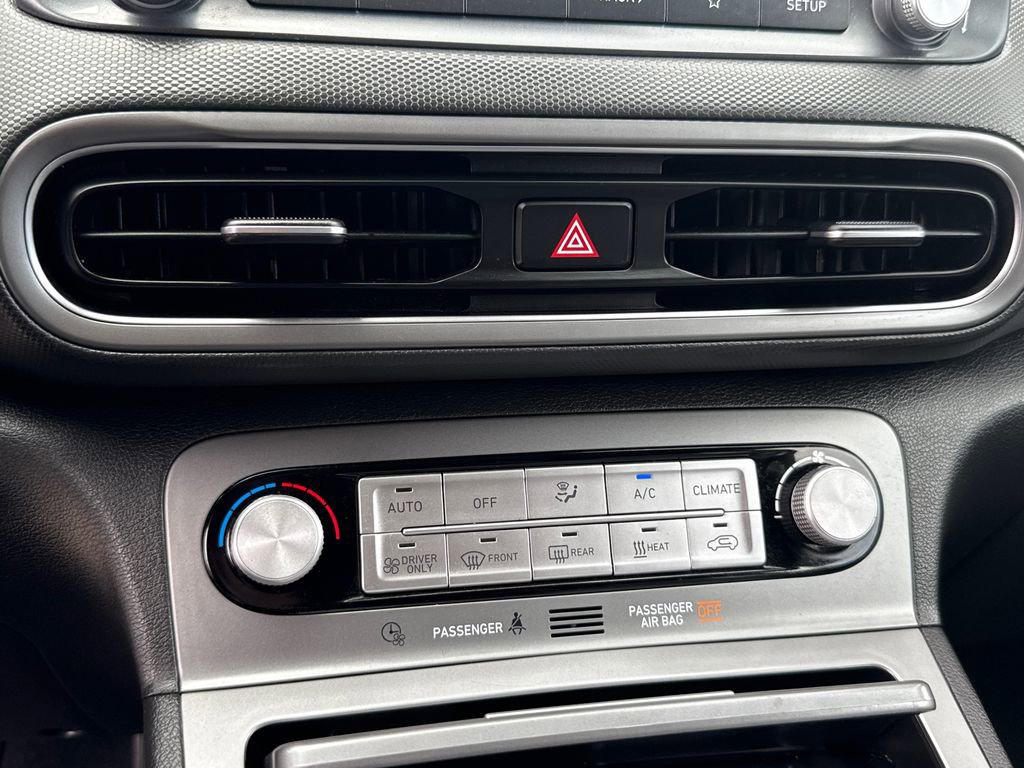 Used 2023 Hyundai Kona SE w/ Cargo Package FWD image 29