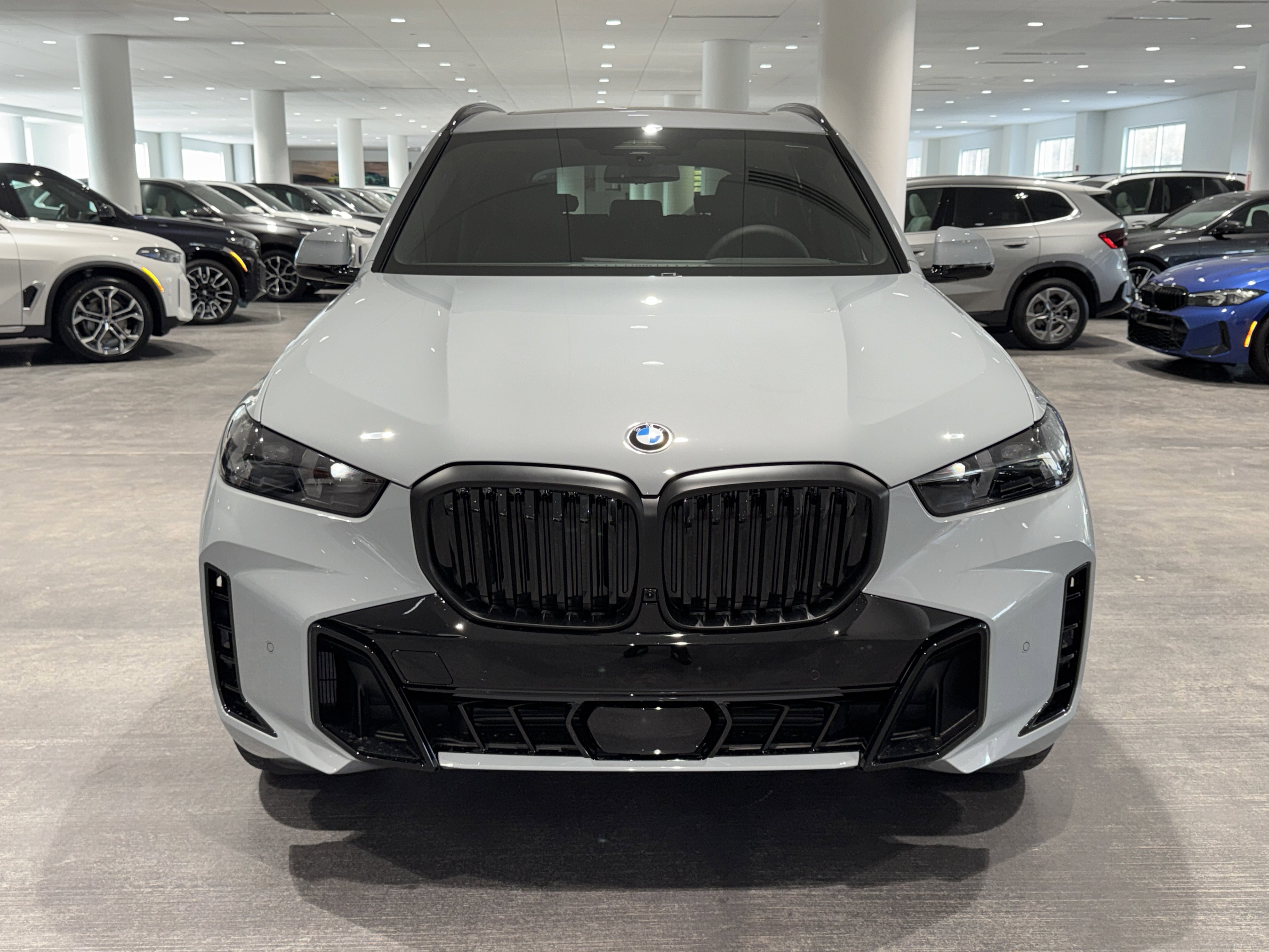 New 2026 BMW X5 sDrive40i w/ M Sport Package image 2