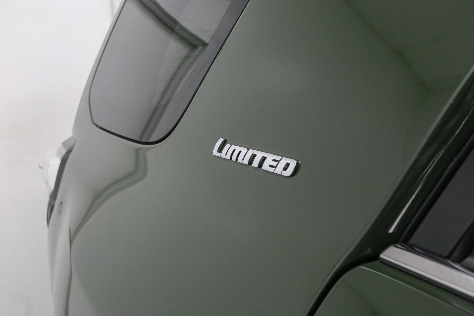Used 2022 Toyota 4Runner Limited image 8