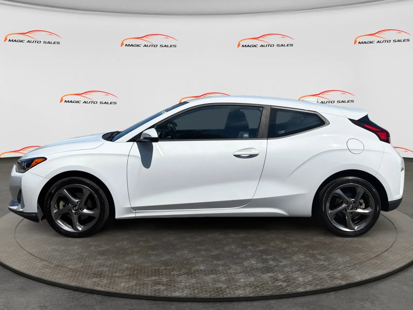 Used 2020 Hyundai Veloster 2.0 FWD image 7