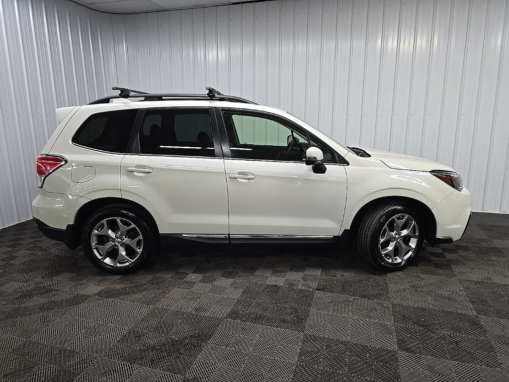 Used 2017 Subaru Forester 2.5i Touring AWD/4WD image 2
