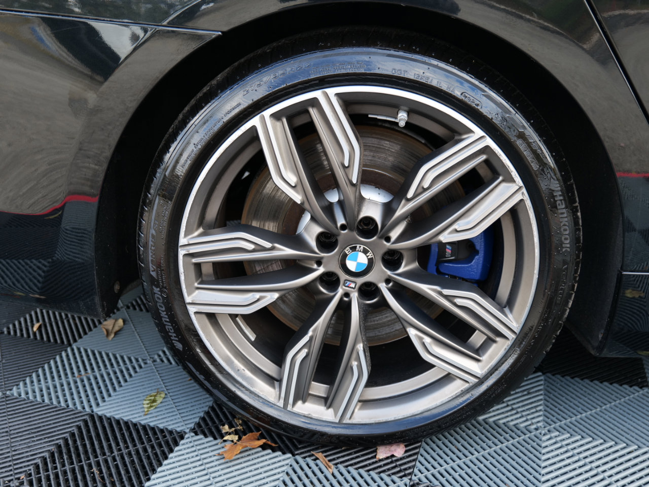 Used 2018 BMW M760i xDrive image 85