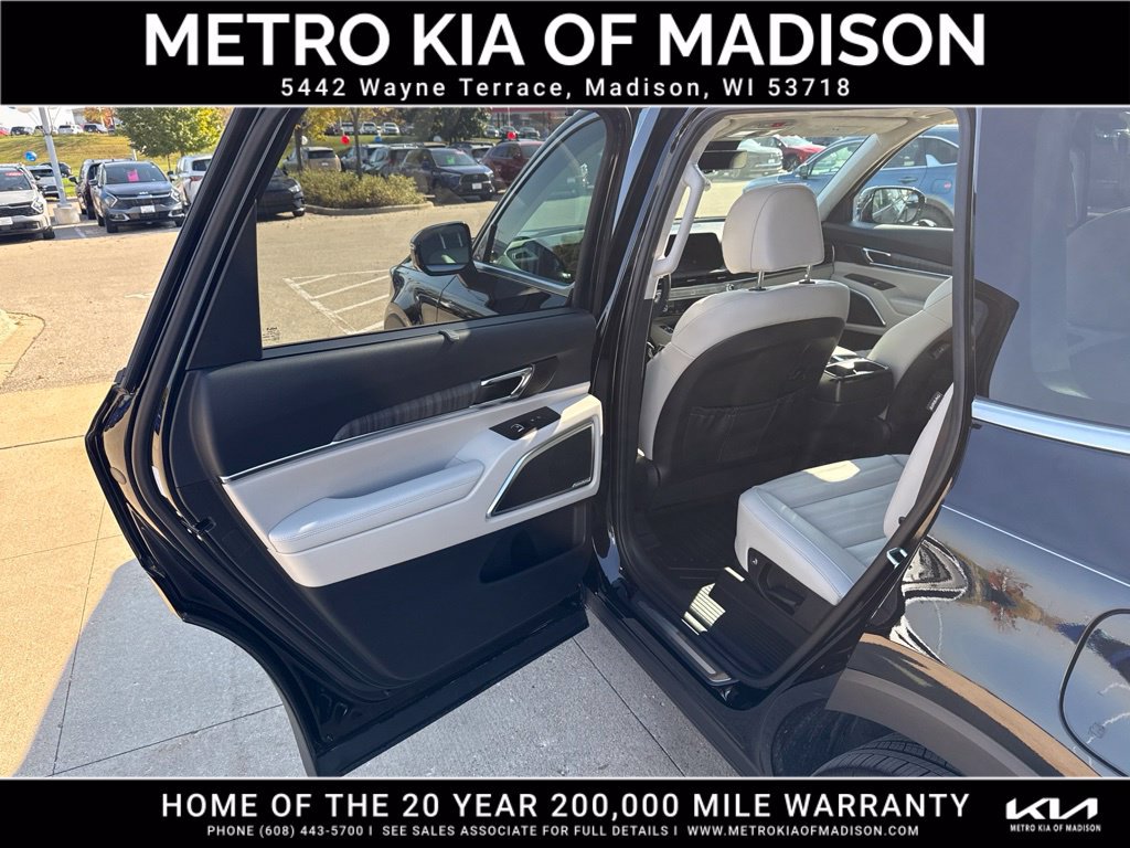 Used 2024 Kia Telluride SX Prestige w/ Towing Package AWD/4WD image 35