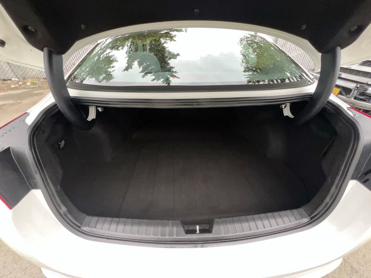 Used 2015 Kia Optima LX FWD image 26