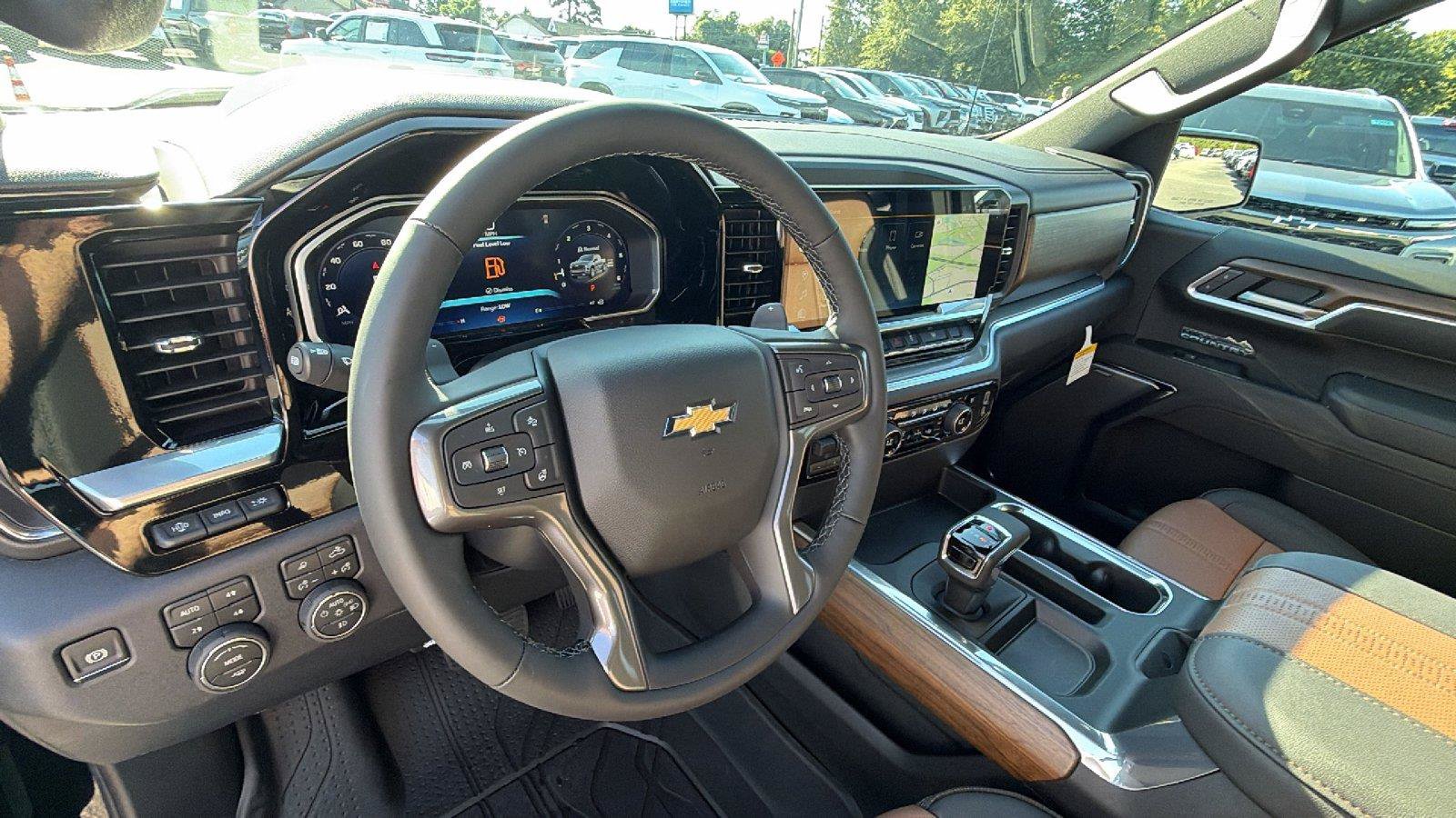 New 2026 Chevrolet Silverado 1500 High Country w/ High Country Premium Package AWD/4WD image 4