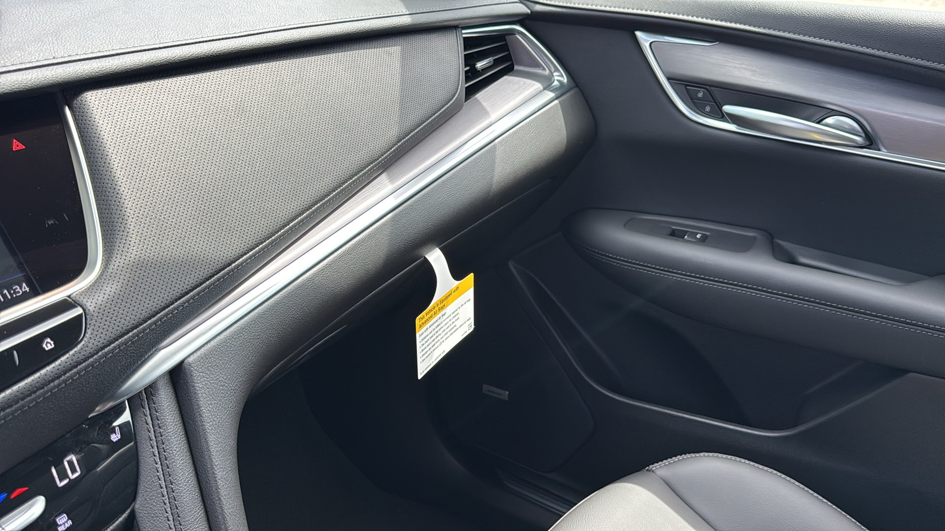 New 2026 Cadillac XT5 Luxury w/ LPO, Floor Liner Package AWD/4WD image 27