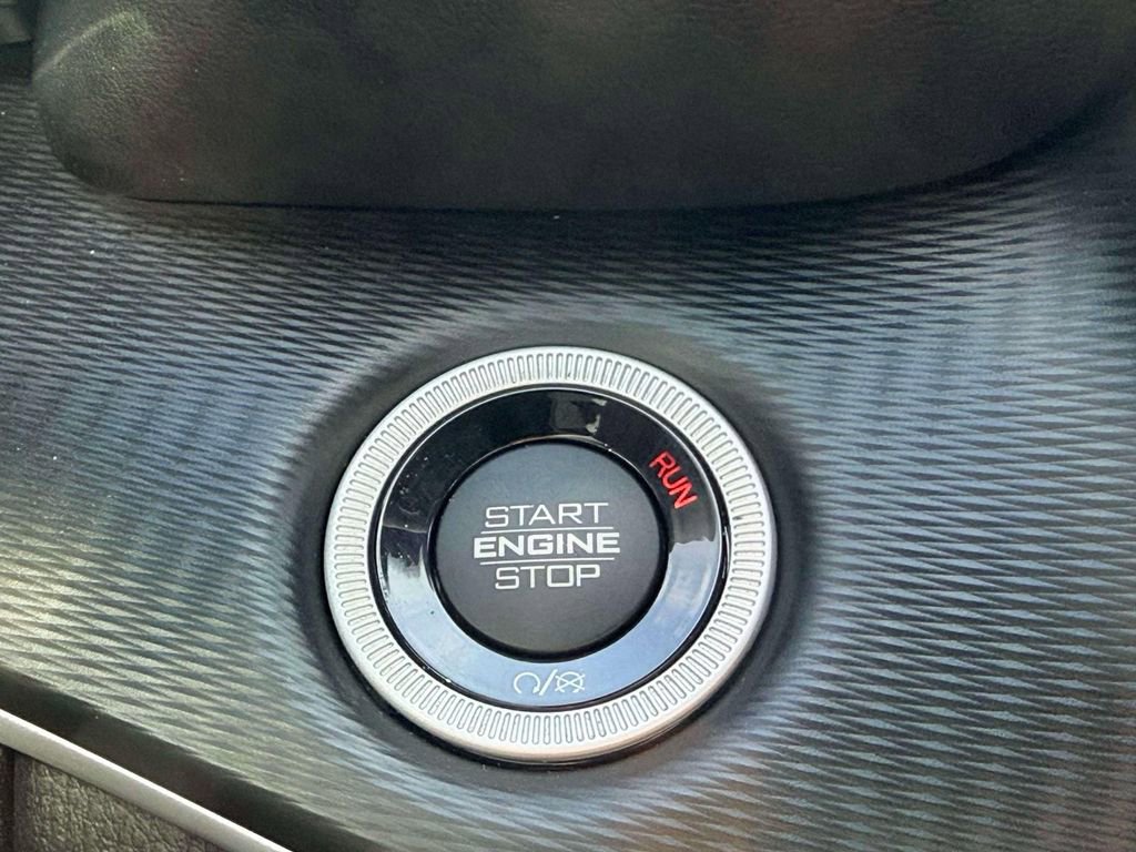 Used 2024 Jeep Grand Cherokee Altitude image 19