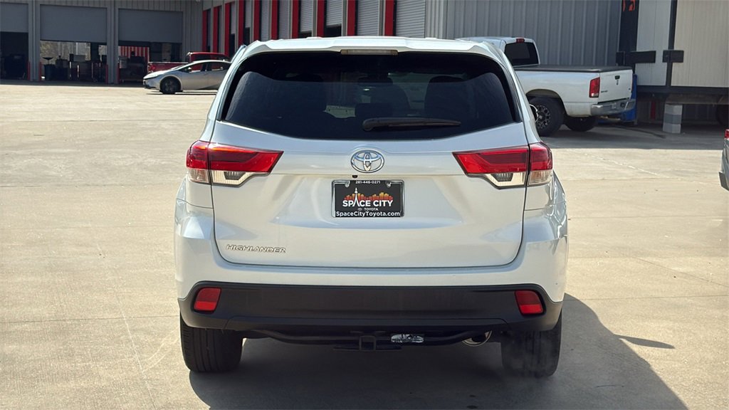 Used 2019 Toyota Highlander Plus image 4