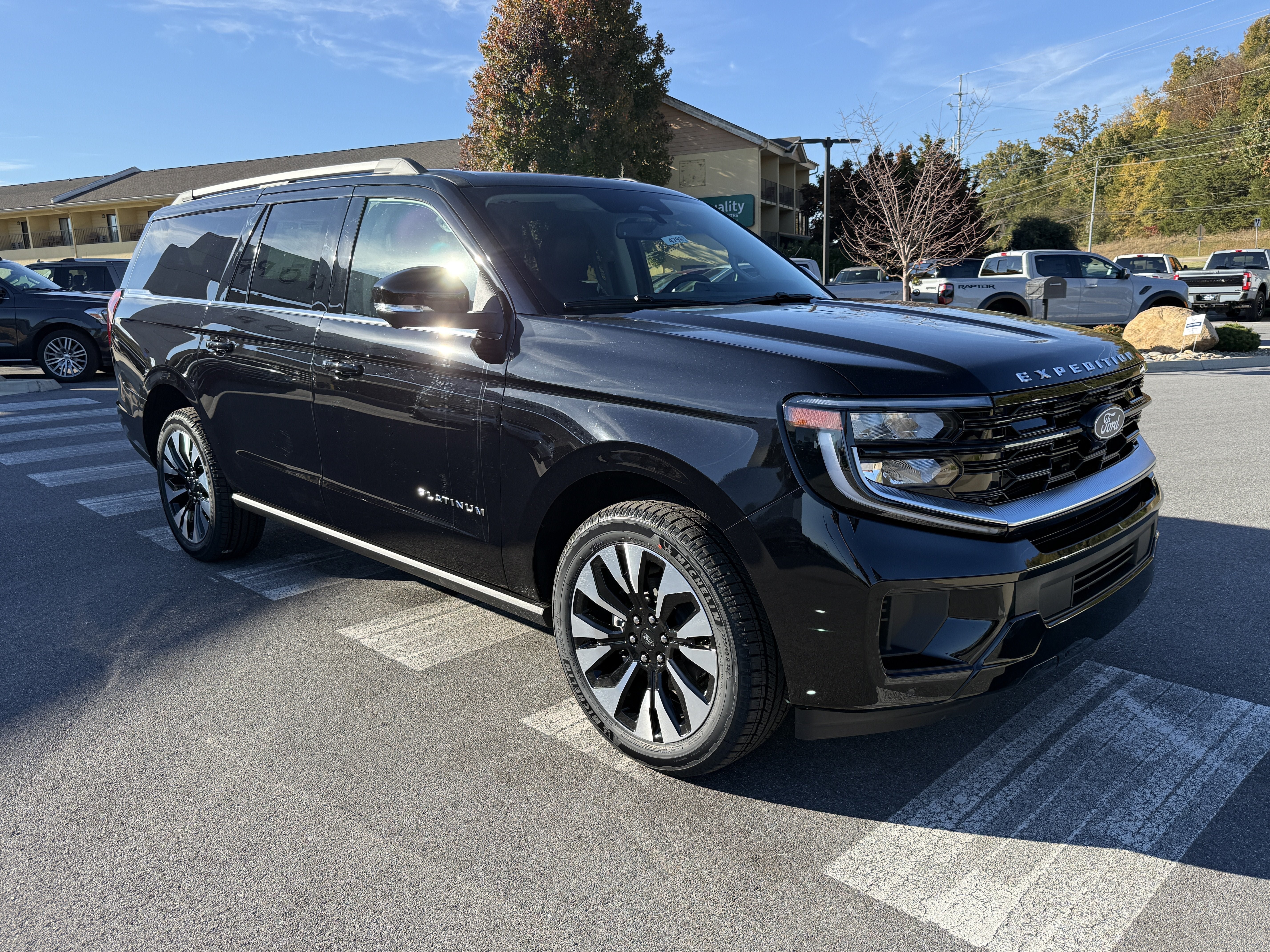 New 2027 Ford Expedition Max Platinum w/ Driver's Package RWD image 2