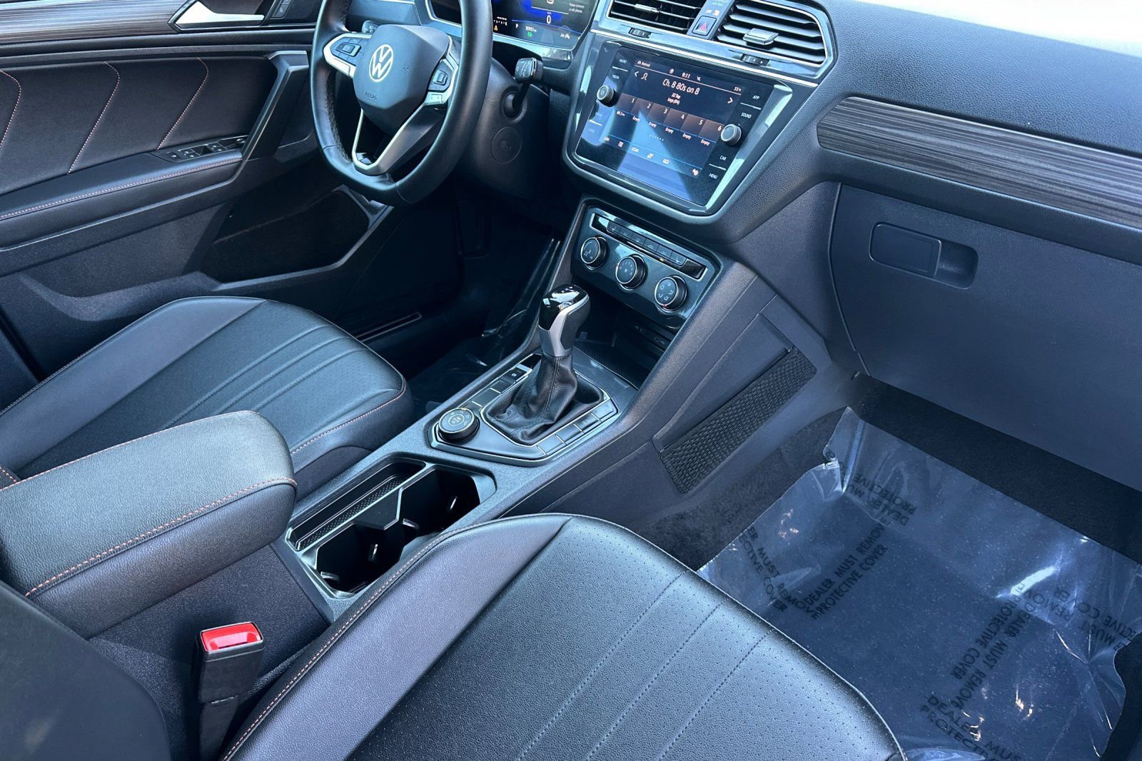 Used 2024 Volkswagen Tiguan Wolfsburg Edition image 15