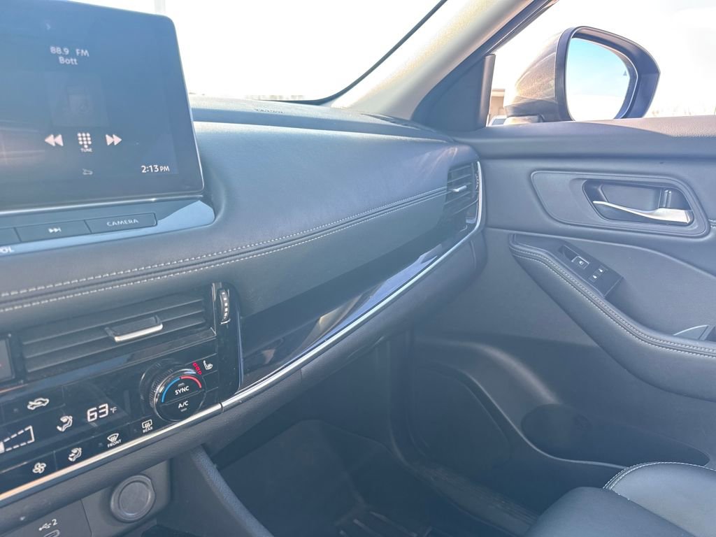 Used 2024 Nissan Rogue SL w/ SL Premium Package image 26