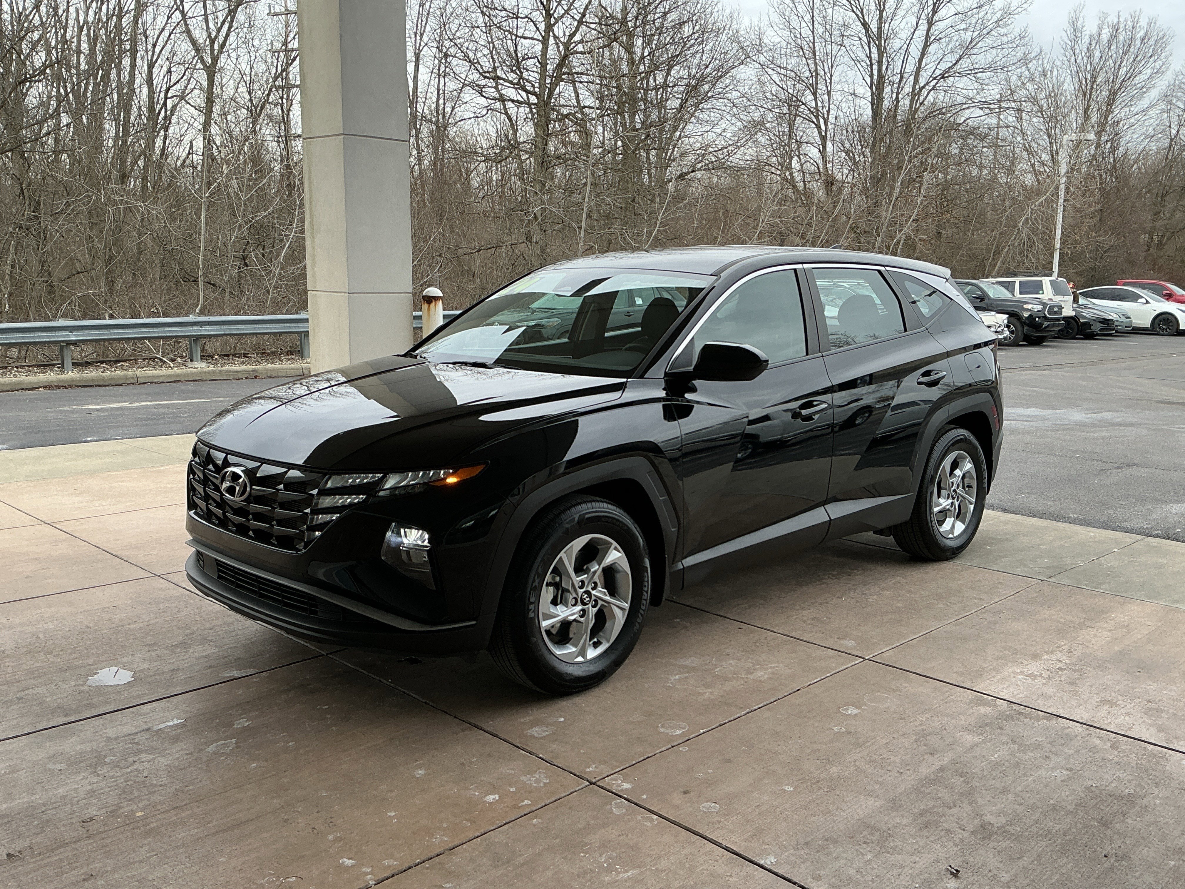 Used 2024 Hyundai Tucson SE image 3