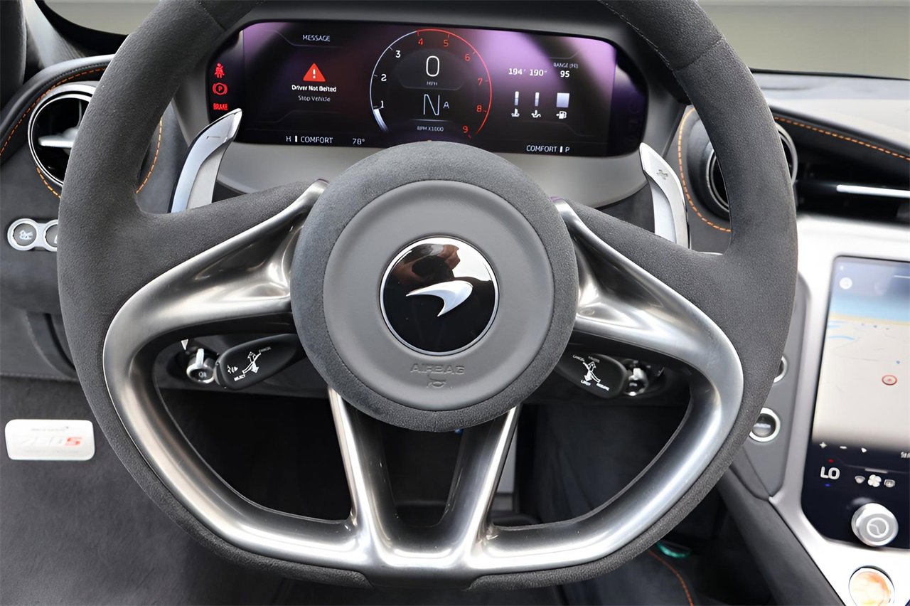 New 2025 McLaren 750S Spider image 14
