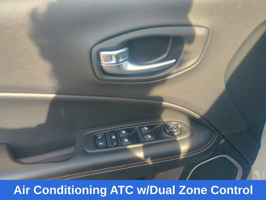 Used 2018 Jeep Compass Latitude w/ Popular Equipment Group AWD/4WD image 13