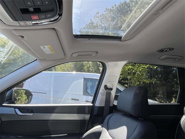Used 2025 Hyundai Palisade SEL image 14